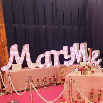 Location Grandes Lettres "Marry Me" lumineux H1m20 -Nouvelle génération